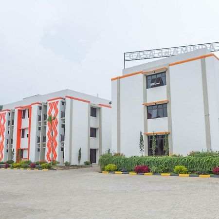 Reddoorz Plus Near Jatinangor Town Square 2 Exterior foto