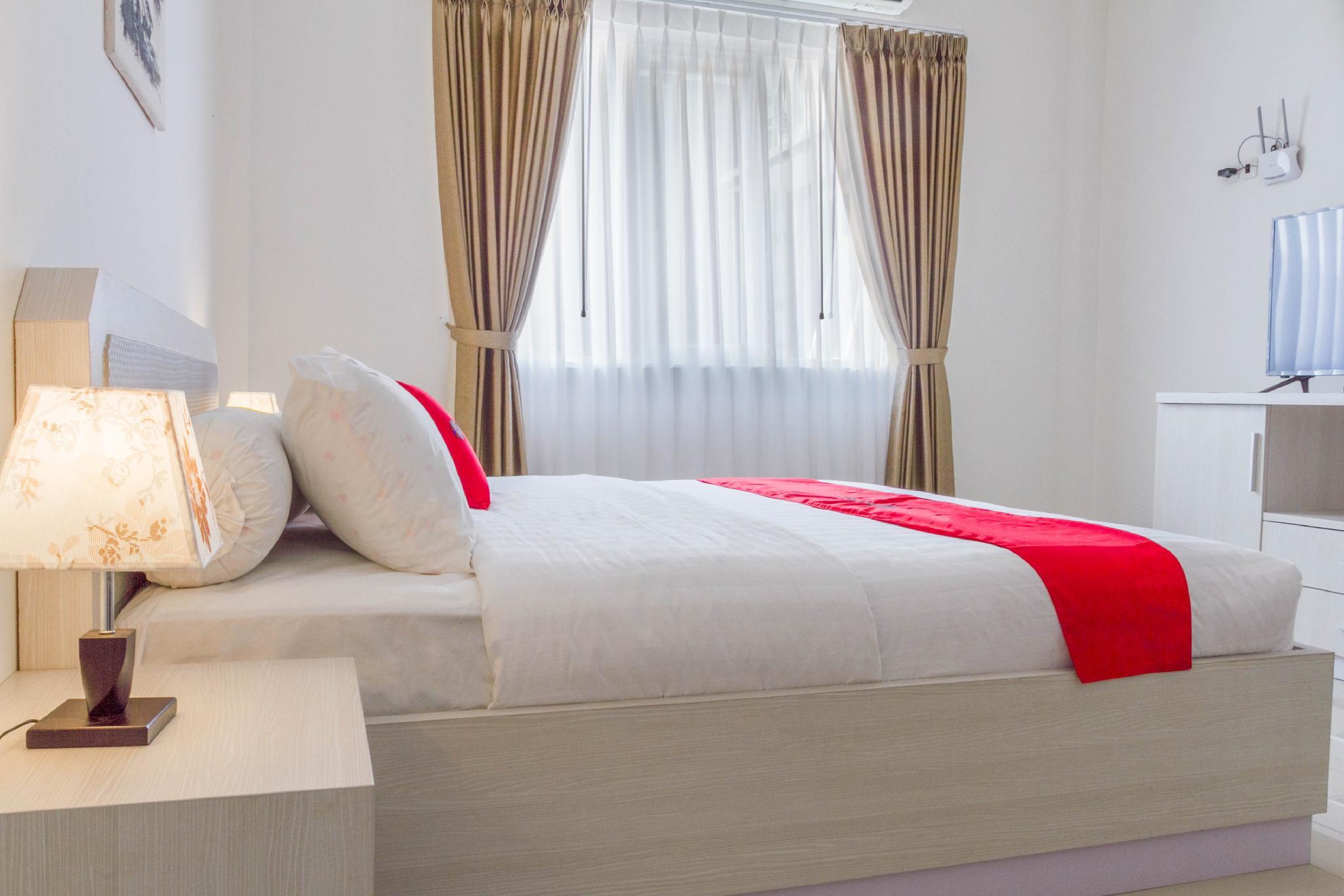 Reddoorz Plus Near Jatinangor Town Square 2 Exterior foto